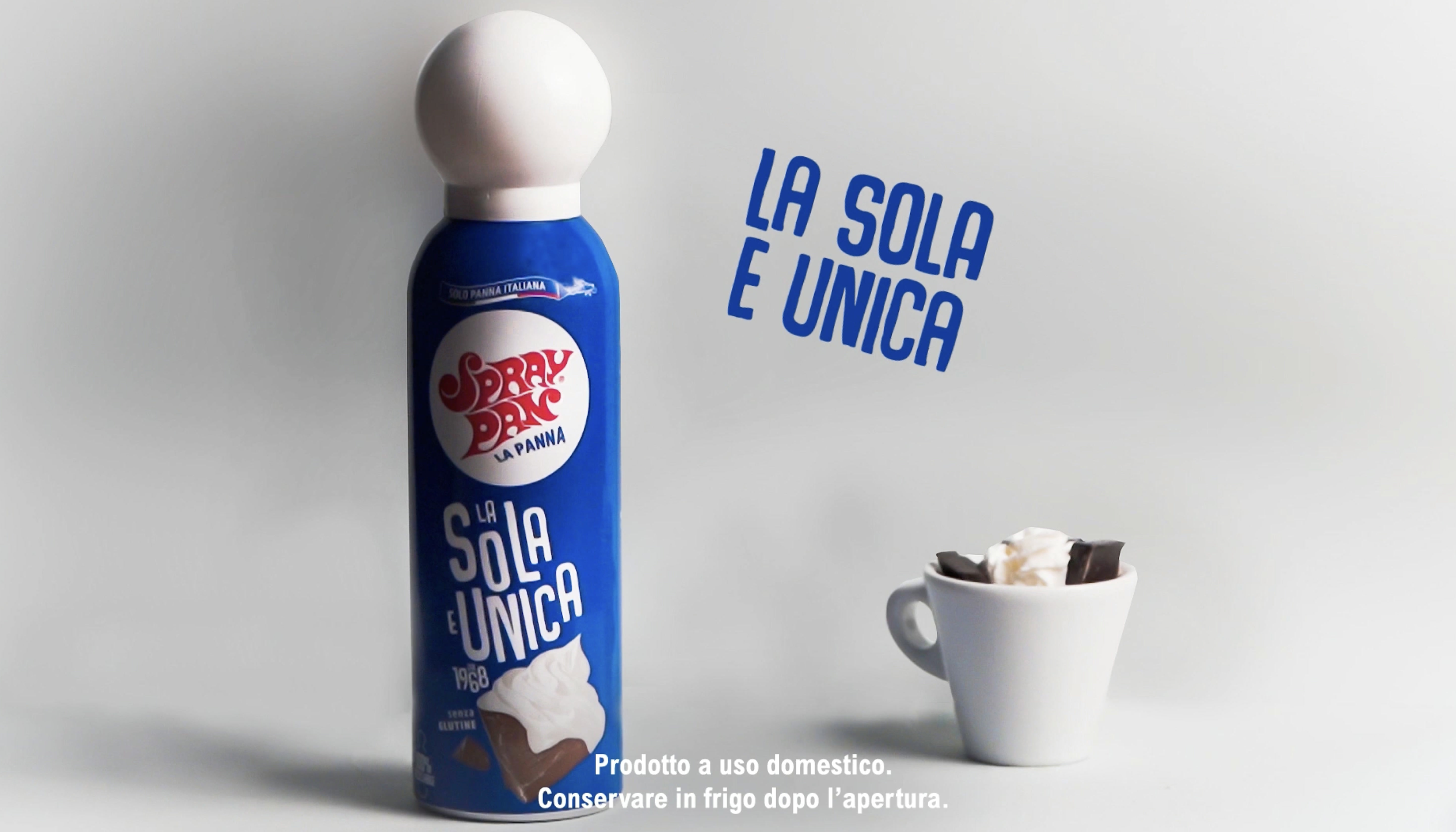 Campagna visiva Spray Pan con prodotto e tazzina